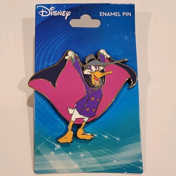 Disney Palm Darkwing Duck Exclusive Enamel Pin Duck Tales Monogram NEW - Picture 2 of 10